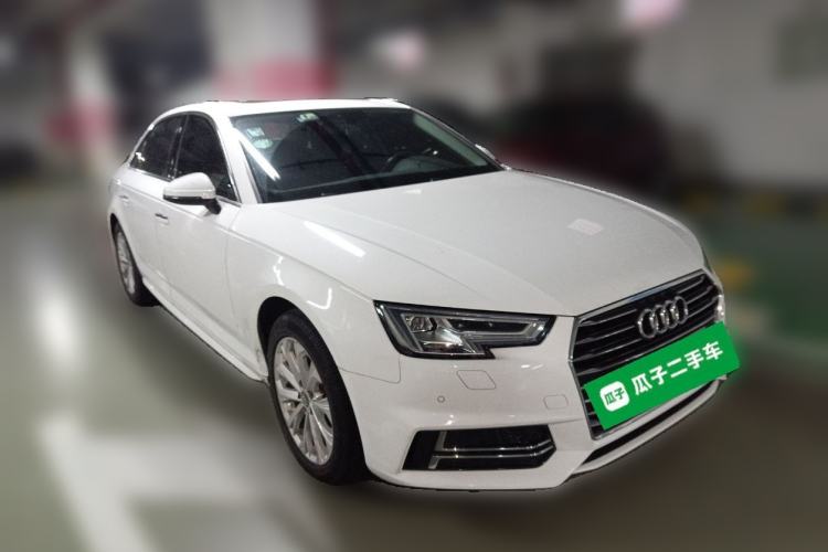 Used Audi A4L 2019 40 TFSI Ambition China VI Front Right 45 Deg