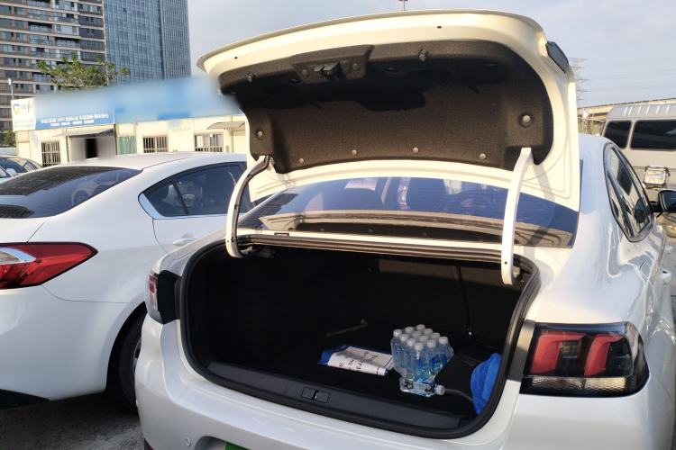 Used Peugeot 308 2018 1.6L Manual Fashion Edition
