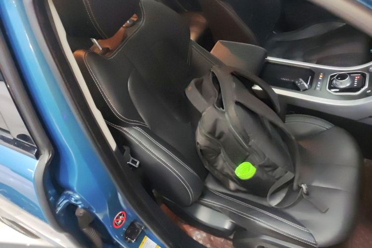 Used Land Rover Range Evoque 2014 2.0T 5-Door Ignite Edition Right Front Seat