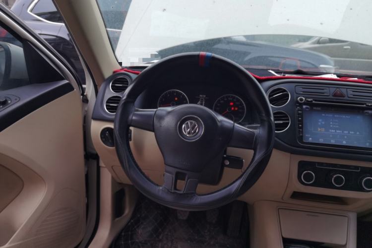 Used Volkswagen Tiguan 2010 1.8 TSI Manual Two-Wheel Drive Urban Edition Steering Wheel
