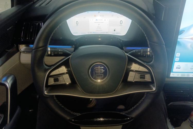 Used BYD Tang New Energy 2024 EV Glory Edition 730KM Premium Model Steering Wheel