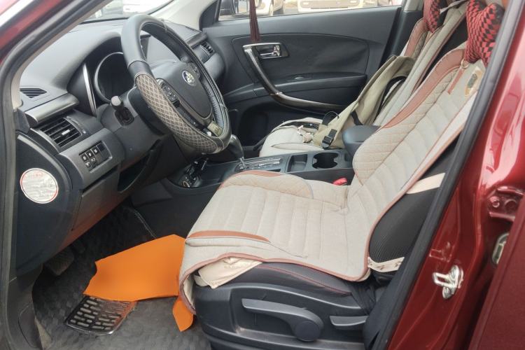 Used Bestune X80 2013 2.0L automatic comfort version Left Front Seat