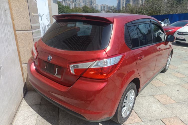 Used Venucia R50 2015 1.6L Automatic Fashion Edition