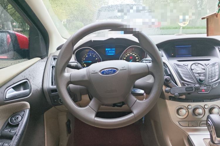 Used Ford Focus 2013 Sedan Classic 1.8L Automatic Fashion Edition