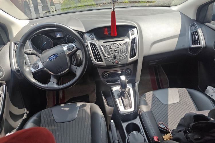 Used Ford Focus 2012 Hatchback 1.6L Automatic Fashion Edition