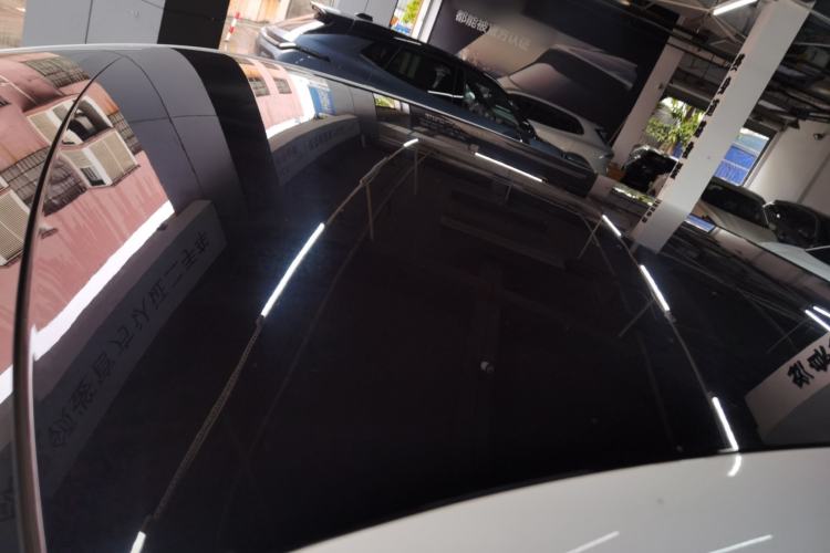 Used MG 4 EV 2022 425 km Luxury Edition Roof