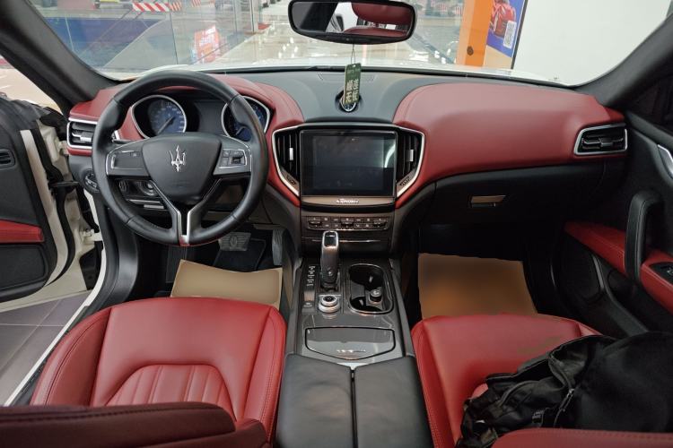 Used Maserati Ghibli 2019 3.0T Standard Version China VI Center Console