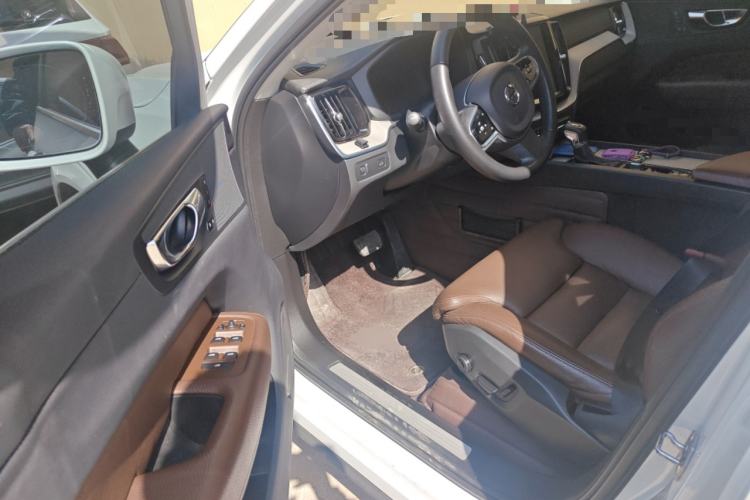 Used Volvo XC60 2020 T5 4x4 Smart Luxury Edition