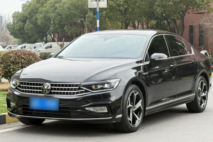 Used Volkswagen Magotan 2023 2 Million Units Commemorative Edition 330TSI DSG Luxury Version