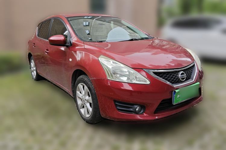 Used Nissan Tiida 2011 1.6L CVT Smart Version Front Right 45 Deg