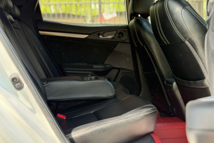 Used Honda Civic 2021 HATCHBACK 220TURBO CVT New Trendsetter Interior 3