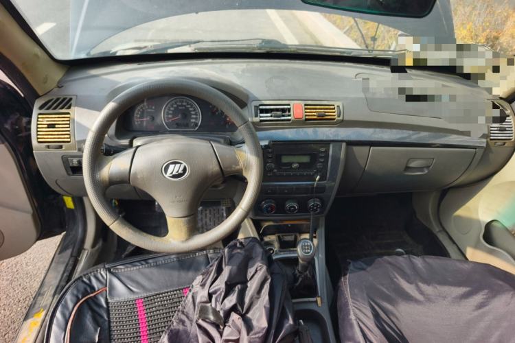 Used Lifan Auto 520 2011 520 Navigation Edition 1.3L Comfort Version
