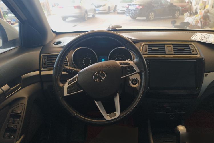 Used BAIC Senova X65 2015 2.0T automatic comfort version
