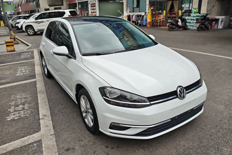 Used Volkswagen Golf 2019 200TSI DSG Comfort & Ambition Edition China VI Standard Front Right 45 Deg