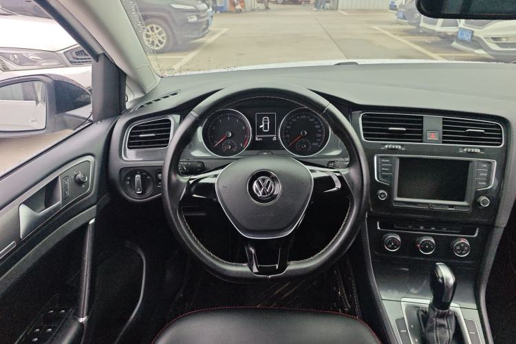 Used Volkswagen Golf 2016 1.6L Automatic Comfort Model
