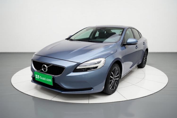Used Volvo V40 2018 T3 Zhiyi Edition Guazi used car, China used car export, Used car for sale, Used  cars, Cheapest cars for sale