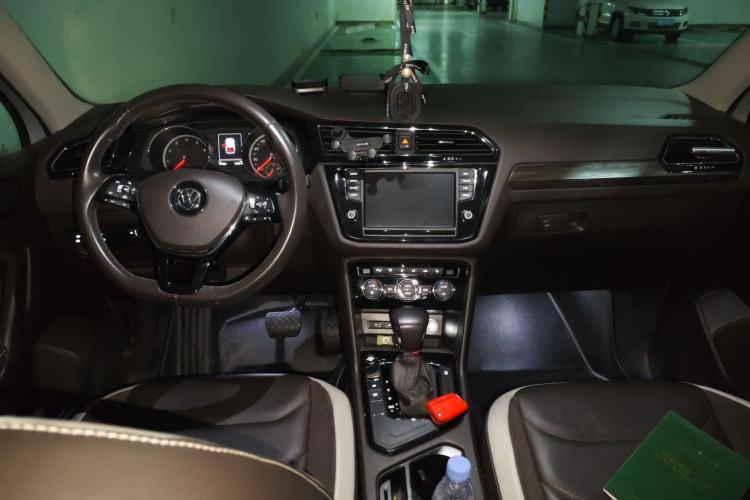 Used Volkswagen Tiguan L 2017 330TSI Automatic Two-Wheel Drive Luxury Edition
