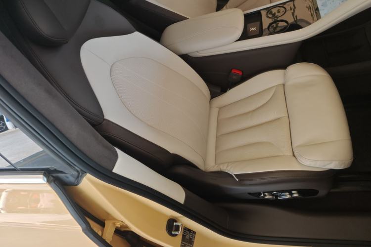 Used IM LS7 2023 100kWh Pro All-Wheel-Drive Version