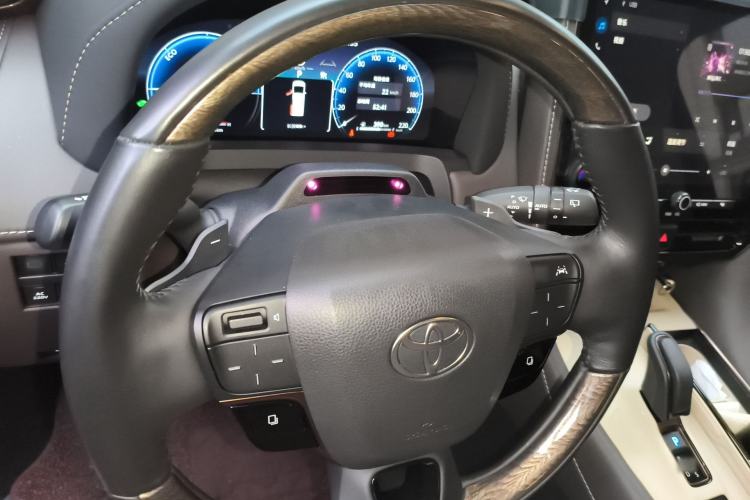 Used Toyota Alphard 2024 Dual-Engine 2.5L Deluxe Edition