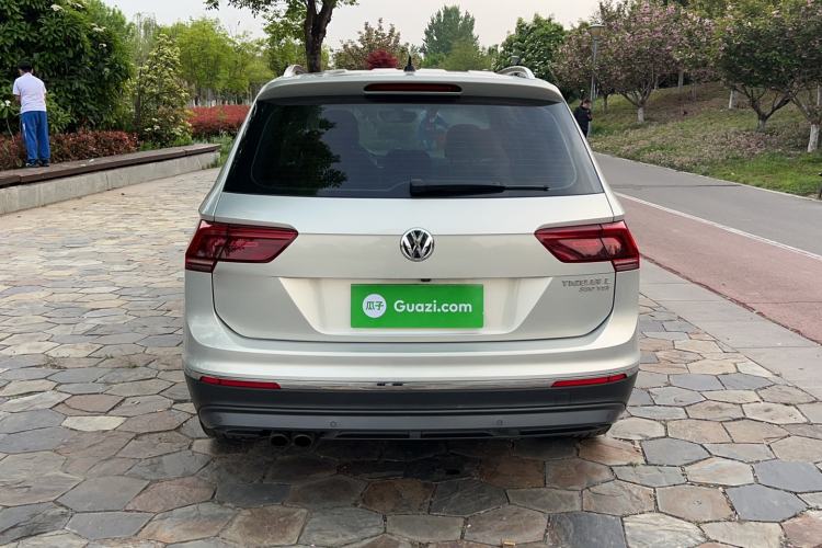 Used Volkswagen Tiguan L 2017 330TSI Automatic Two-Wheel Drive Flagship Edition Rear