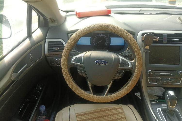 Used Ford Mondeo 2013 2.0L GTDi 200 Luxury Model Steering Wheel