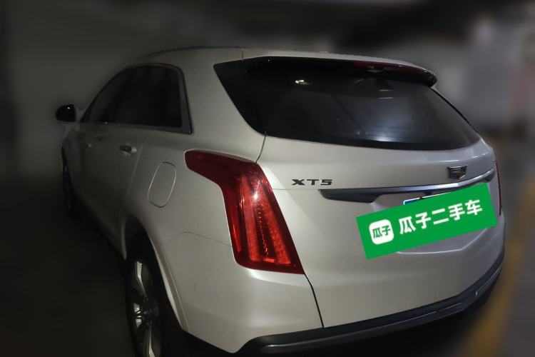 Used Cadillac XT5 2018 25T Luxury Model Rear Left 45 Deg