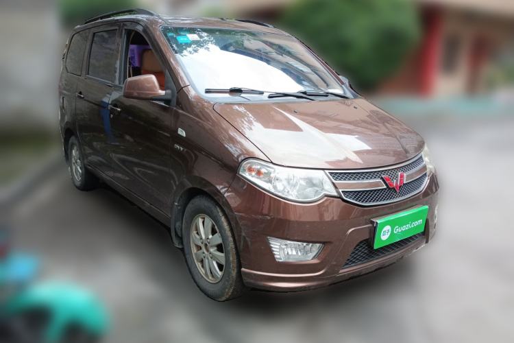 Used Wuling Hongguang 2014 1.5L S Standard Version Front Right 45 Deg