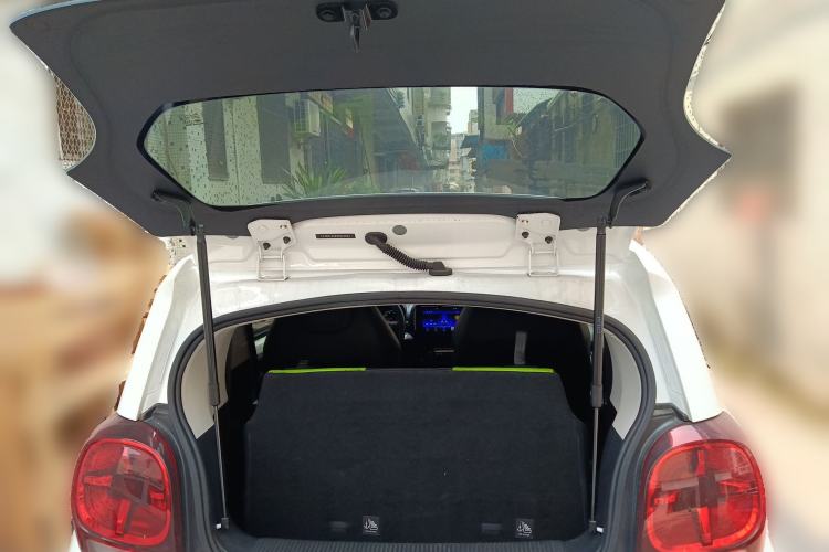 Used Roewe Clever 2021 302 km New Four-Seater Super-Efficient Version Trunk