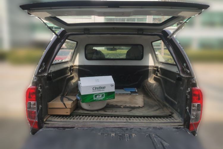 Used Nissan Navara 2017 2.5L Automatic 4x4 Luxury Edition QR25