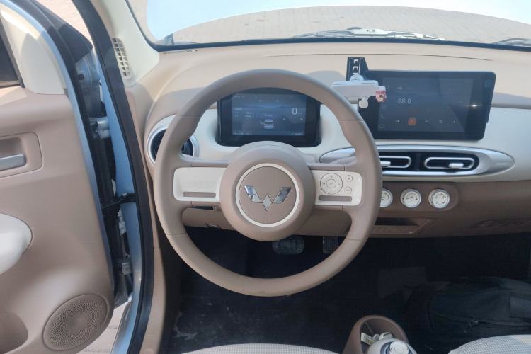 Used Wuling Hongguang MINIEV 2025 Four-Door Version Zhenxiang+ Edition Steering Wheel