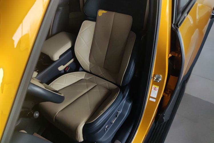 Used Formula Leopard 5 2023 Navigator Edition
