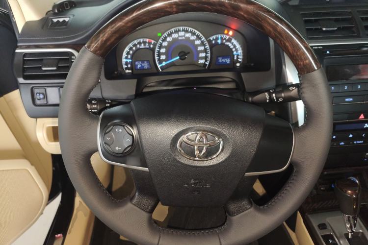 Used Toyota Camry 2015 2.0G Premier Edition