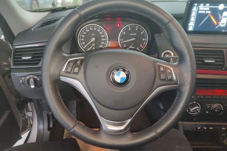 Used BMW X1 2015 sDrive18i Fashion Upgrade Edition
