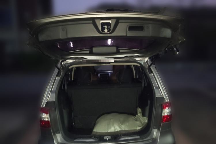 Used Nissan Livina 2015 1.6XE CVT Comfort Edition Trunk