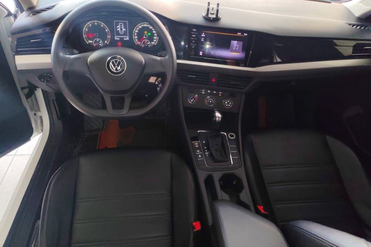 Used Volkswagen Bora 2021 1.5L Automatic Fashionable Smart Connectivity Version Center Console