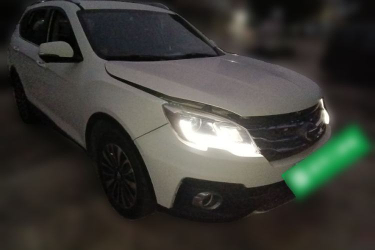 Used GAC Trumpchi GS5 Super 2016 2.0L Automatic Two-Wheel Drive Anniversary Edition Front Right 45 Deg