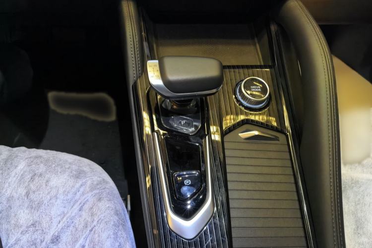 Used Geely Auto Monjaro L 2024 2.0TD DCT EVO Two-Wheel Drive Long-Range Version
