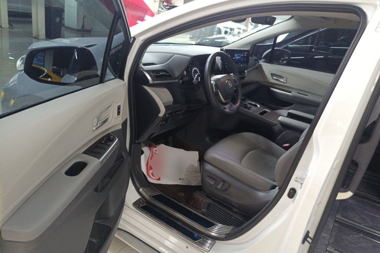 Used Toyota Granvia 2023 2.5L Hybrid Prestige PLUS Edition