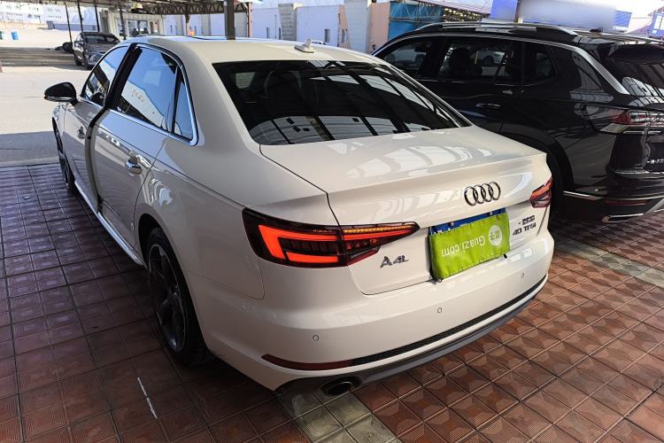 Used Audi A4L 2018 30th Anniversary Edition 40 TFSI Fashion Model
