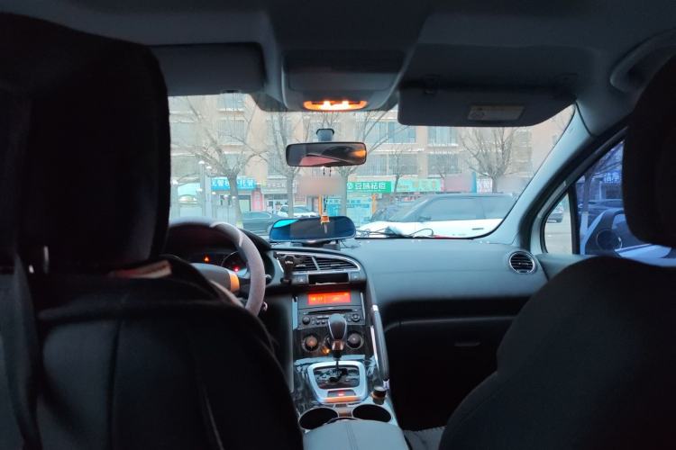 Used Peugeot 3008 2015 2.0L Automatic Classic Edition