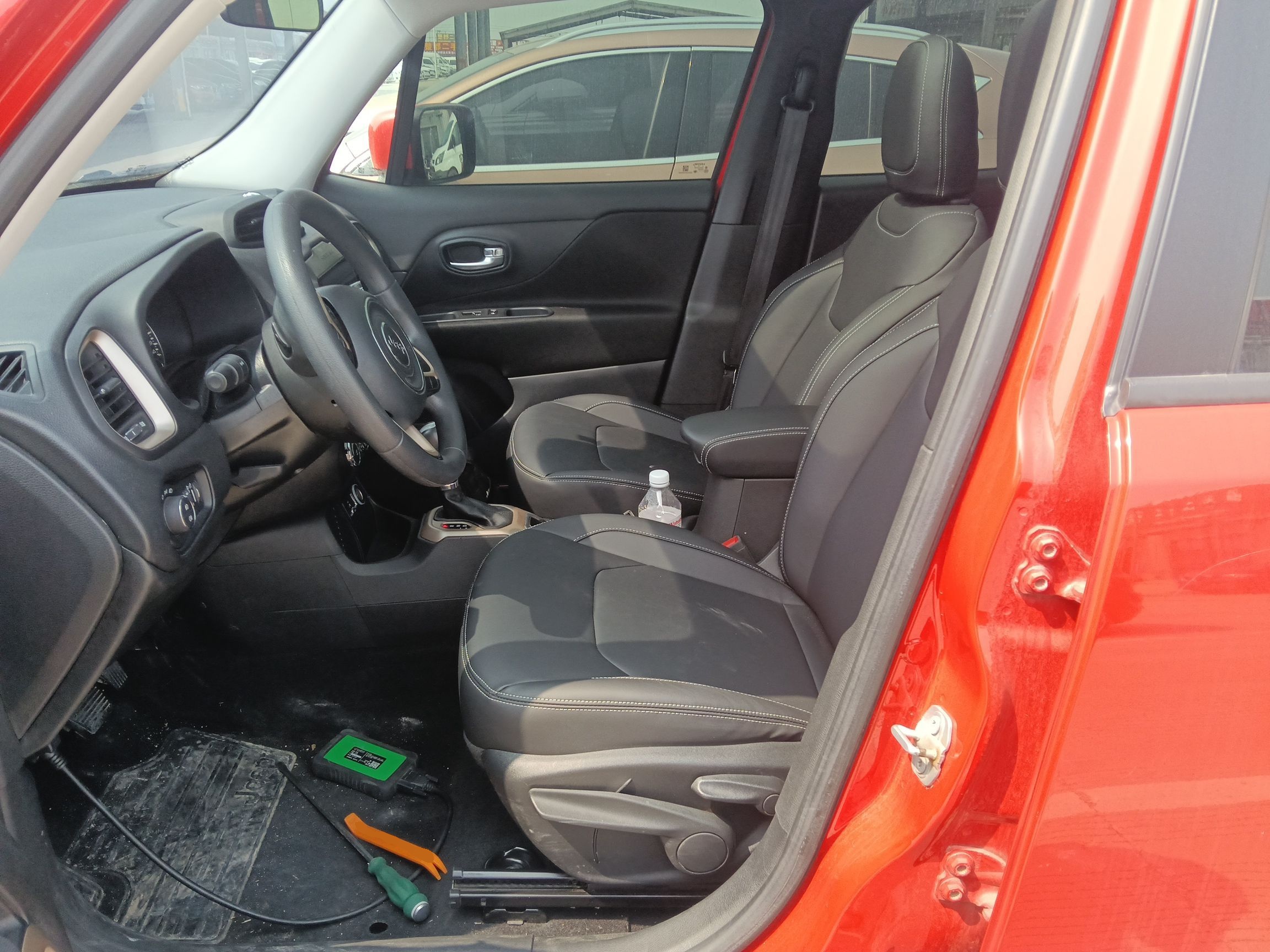 Переднее сиденье в автомобиле