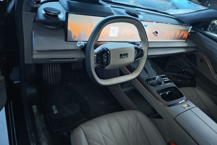 Used Geely Galaxy E8 2025 700 km Long-Range Intelligent Driving Version