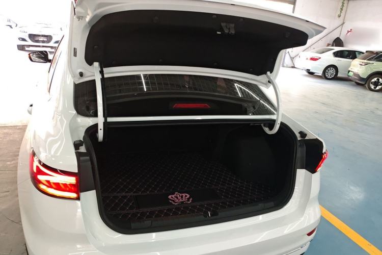 Used Geely Auto Emgrand 2023 4th Generation Champion Edition 1.5L CVT Prestige Model
