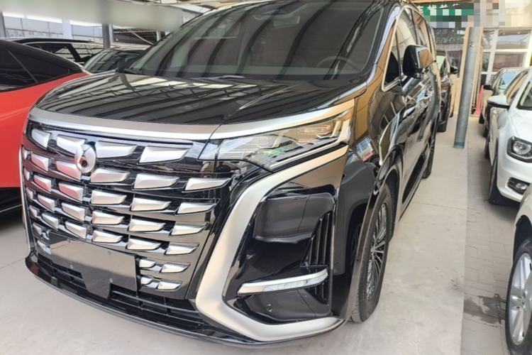 Used Denza D9 2022 DM-i 1040 Prestige Model