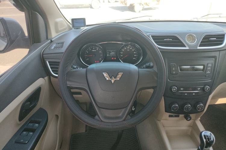 Used Wuling Hongguang 2015 1.5L S1 Standard China V-Emission Standards