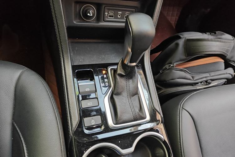 Used Jeep Commander 2018 2.0T Two-Wheel Drive Enjoy Edition China V