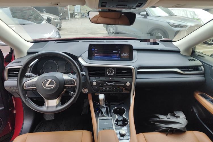 Used Lexus RX 2020 Facelifted 300 4x4 Elegant Edition Center Console