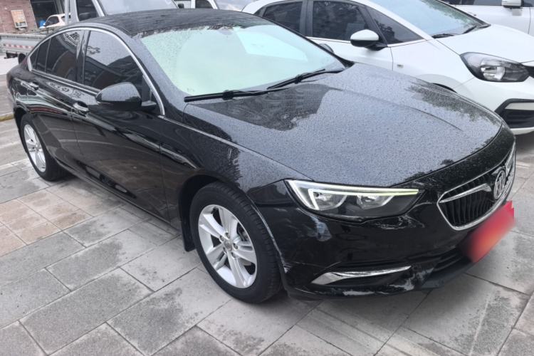 Used Buick Regal 2017 20T Elite Edition Front Right 45 Deg