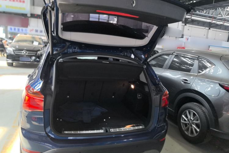 Used BMW X1 2018 sDrive18Li Fashion Model Trunk