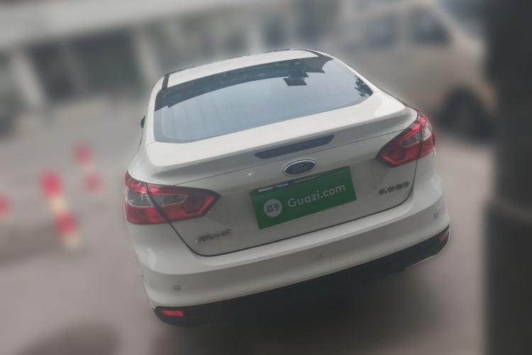 Used Ford Focus 2012 Sedan 1.6L Automatic Fashion Edition